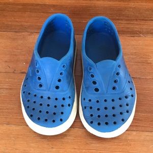 Boys Native shoes size 10